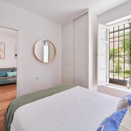 Villa Rosita Suites En Playa De La Malagueta Con Terraza Малага Екстериор снимка