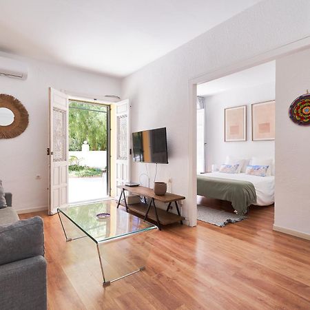 Villa Rosita Suites En Playa De La Malagueta Con Terraza Малага Екстериор снимка